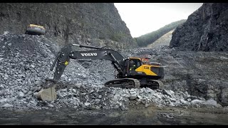 The Volvo EC550E crawler excavator true 50ton machine [upl. by Cherilyn]