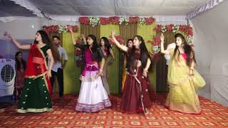 Taaron ka chamakta gehna ho  Group Performance Sister Sangeet [upl. by Annaid615]