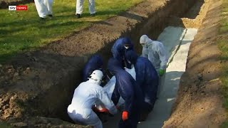 10 Muslim coronavirus victims buried alongside each other [upl. by Atniuqal461]