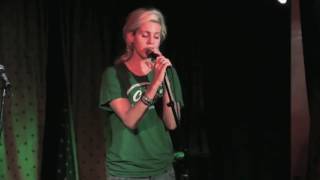 Lana Del Rey singing hundred dollar bill before she was famous  a bar [upl. by Ssur]