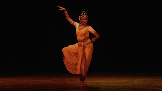 Sandhya Raju performs Anandanarthana Ganapathim [upl. by Ykcim336]