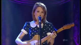 Emma Louise  quotJunglequot on Rockwiz [upl. by Pastelki]