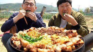 친한 가르마 형님과 솥뚜껑 삼겹 한판에 볶음밥까지 Samgyeopsal amp vegetables with Garma 요리amp먹방  Mukbang eating show [upl. by Llyrat]