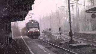 Kornwestheim Pbf bei Schnee  SBahn Stuttgart mit ET 423  ET 430  BR 146  DoSto  Abraumzug [upl. by Leuamme]