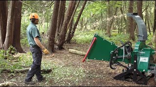 Woodland Mills WC88 Woodchipper Angled Chute Full Length Demo 2018 [upl. by Atikram]