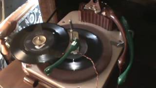 19491950 Zenith Micro Adapter 45 rpm player for Zenith Phonograph [upl. by Amelina584]